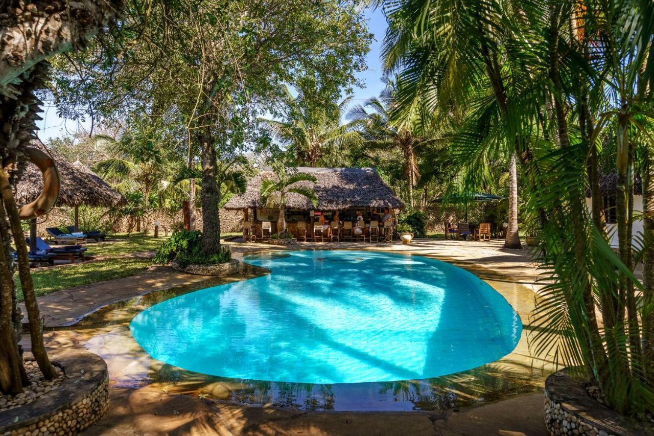 Diani Marine Divers Village Diani Beach Exterior foto