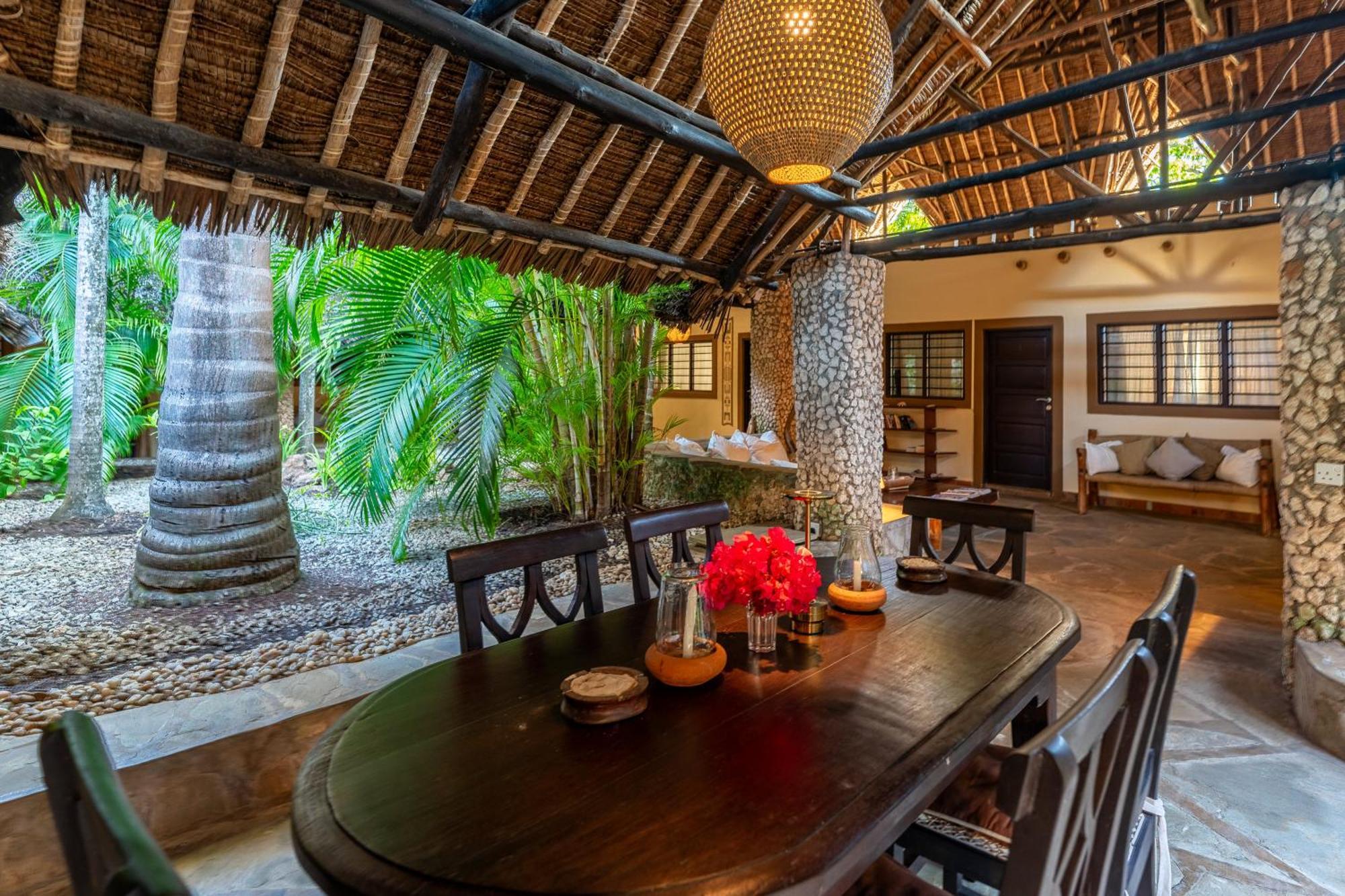 Diani Marine Divers Village Diani Beach Exterior foto