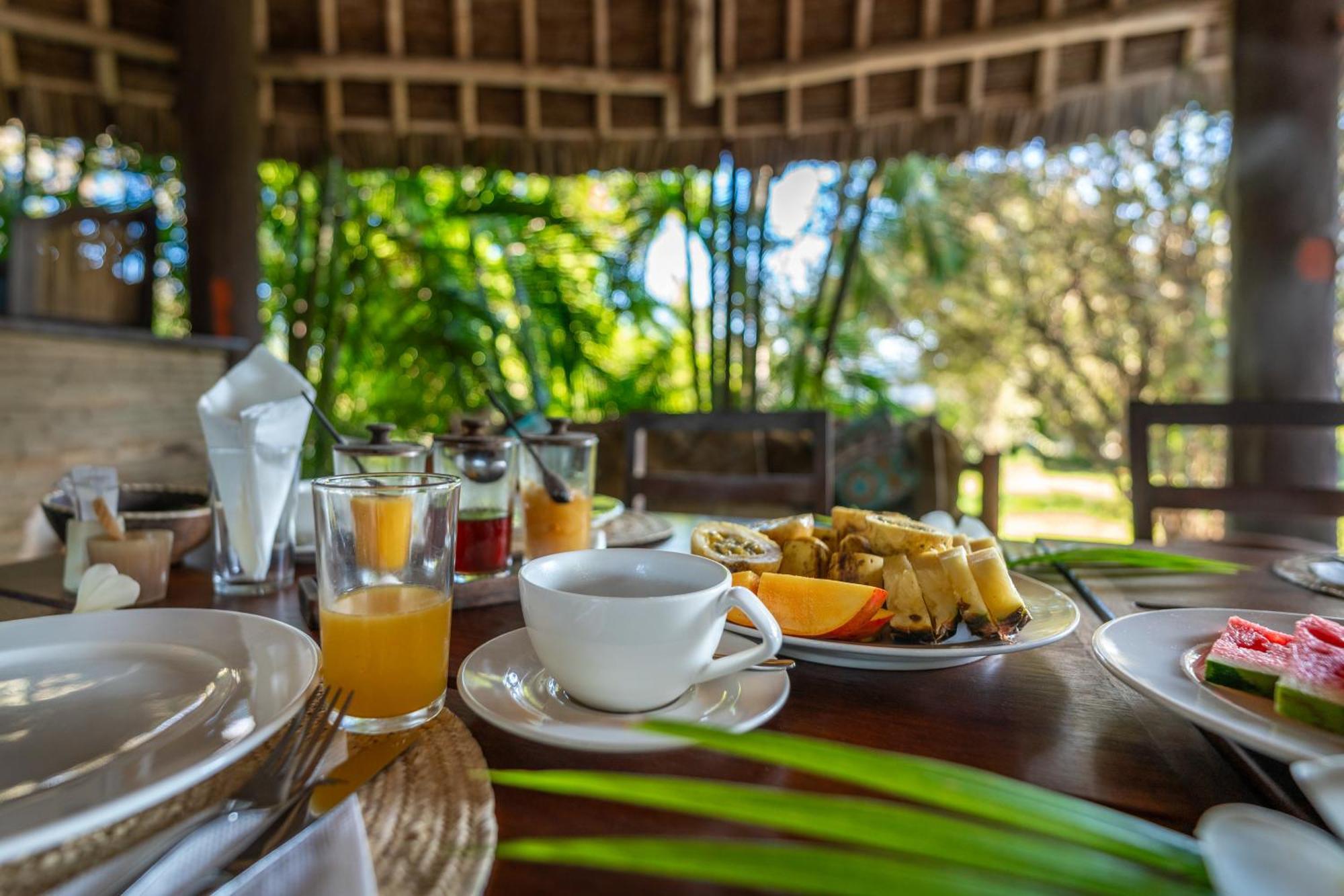 Diani Marine Divers Village Diani Beach Exterior foto