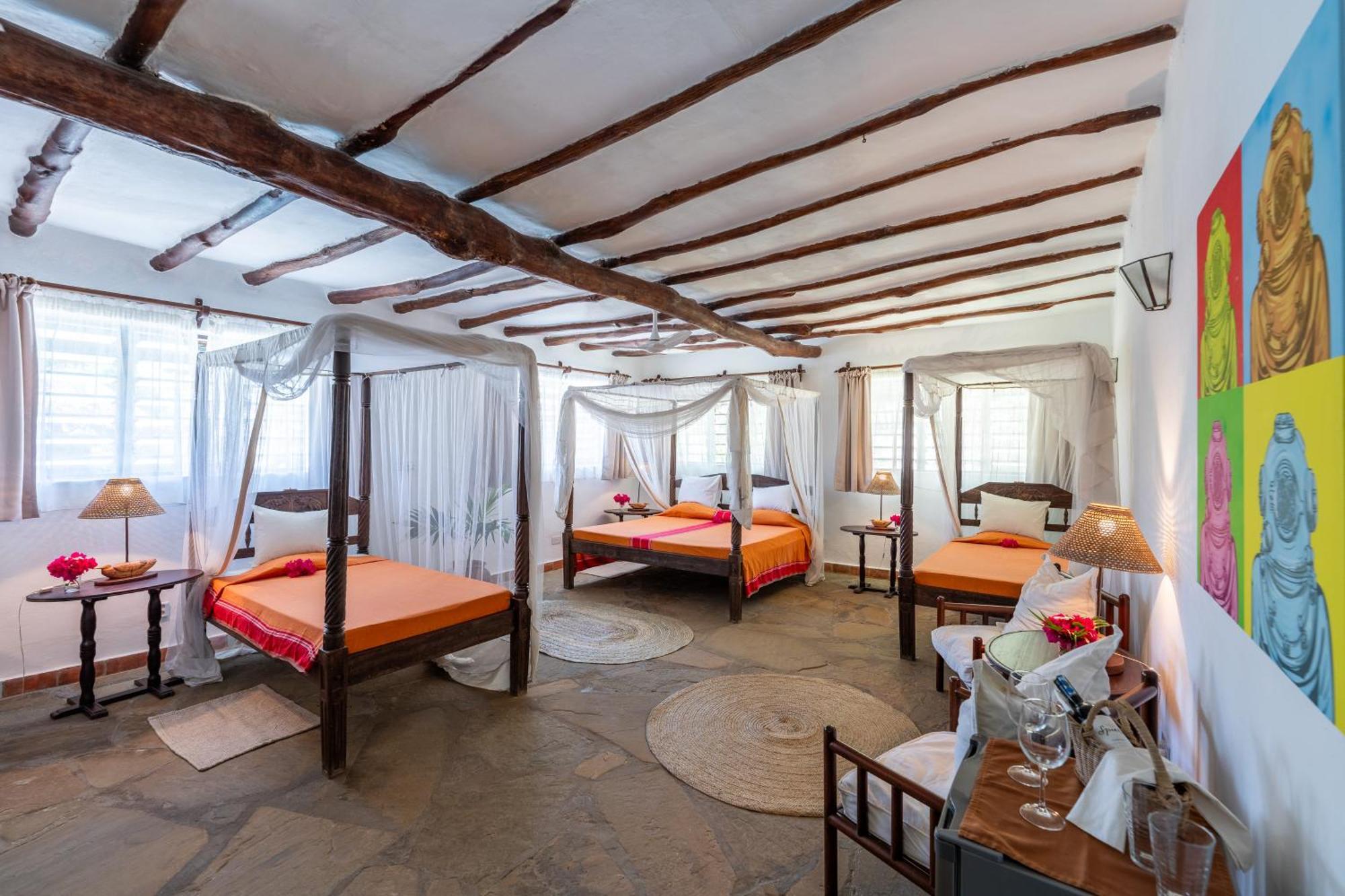 Diani Marine Divers Village Diani Beach Exterior foto