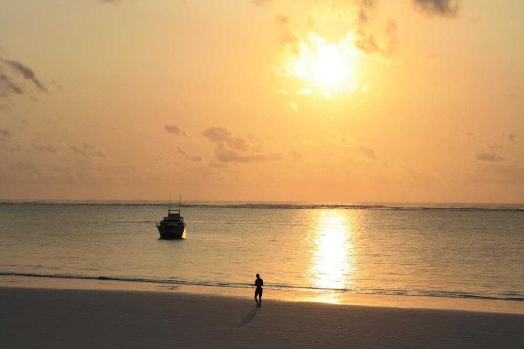 Diani Marine Divers Village Diani Beach Exterior foto